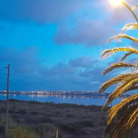 Waterfront Laguna Rosa شقة *