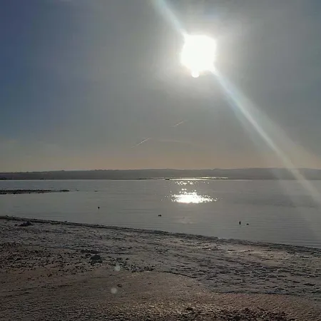 Waterfront Laguna Rosa شقة *